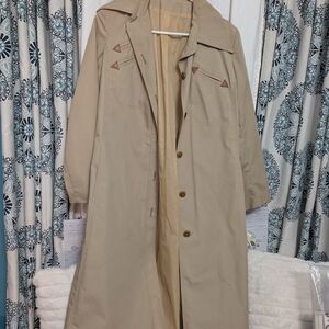 Elegant Beige Women's Trench Coat